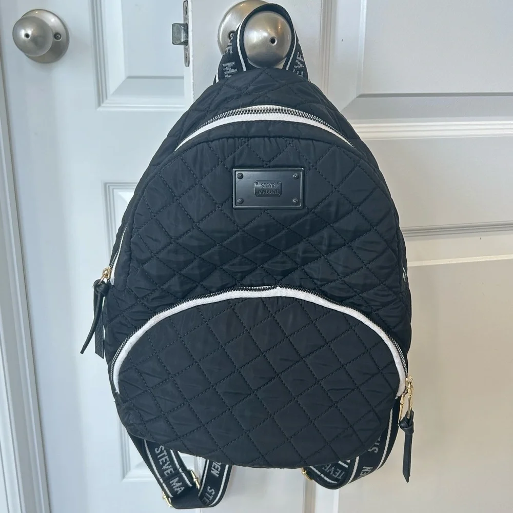 STEVE MADDEN QUILTED NYLON BACKPACK/PURSE
